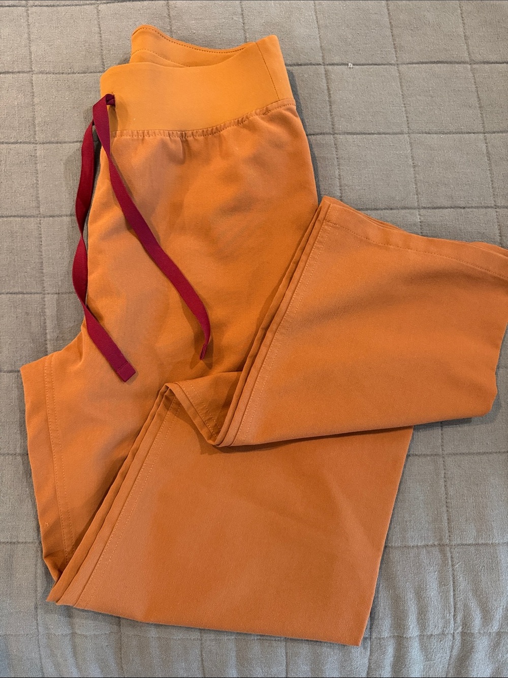Figs Women’s Livingston scrub pants